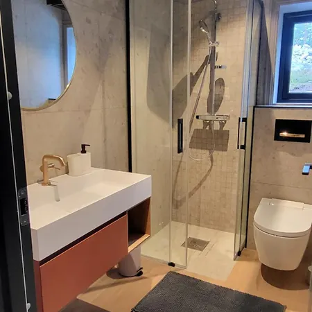 Stylishly Furnished With A Large Terrace In Feriehus